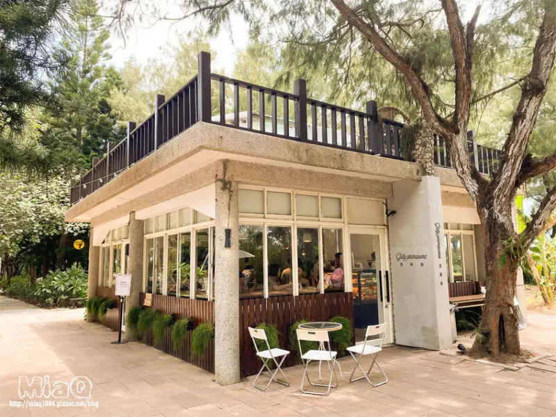 【澎湖】坐擁森林間的海景咖啡廳！及林春咖啡館，吹吹海風超療癒，享受悠閒下午茶時光！