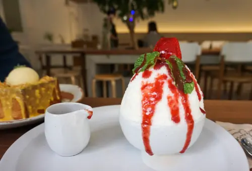 【台北 奇維奇拉 Cheevit Cheeva Taipei。草莓控必訪／IG網美泰式冰店／捷運站夢幻美食】大安區