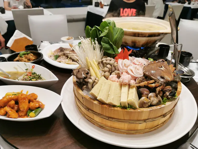 (桃園美食)桃園聚餐地點/蘆竹聚餐地點-明上園 川湘料理近台茂購物中心,特色酸湯魚火鍋,不一樣的川湘料理,環境佳餐點美味,提供包廂