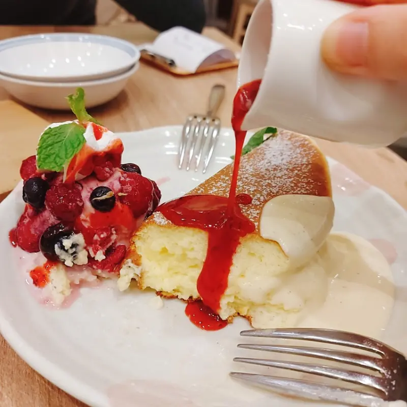 【台北京站美食】雲の鬆餅 甜、鹹一次滿足~日本原產地物料的美味日式料理｜Woosaパンケーキ 屋莎鬆餅屋