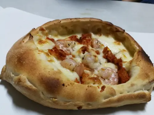 [台北食記]信義區 Pㄆㄤˋ●滿滿起司高度高達2公分！！！！●隱身信義區三合院的超牽絲創新美食