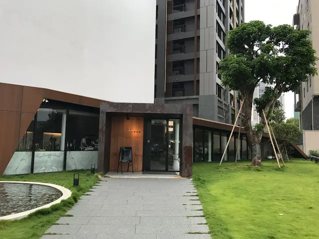 [食記] 竹北 三角咖啡館 Café Triangle。美味的餐點與舒暢宜人的空間! 彷彿在藝廊裡喝咖啡!
