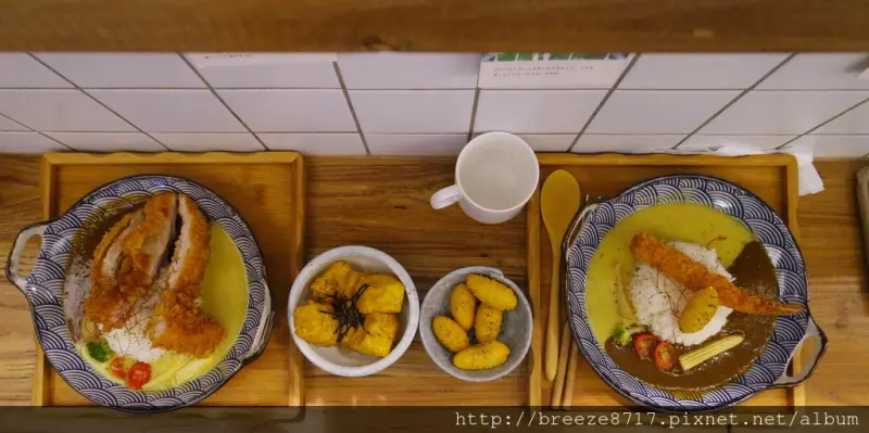 日光造咖。咖哩製造所│高CP值。黑咖哩與綠咖哩相遇的美味雙拼咖哩【台中】