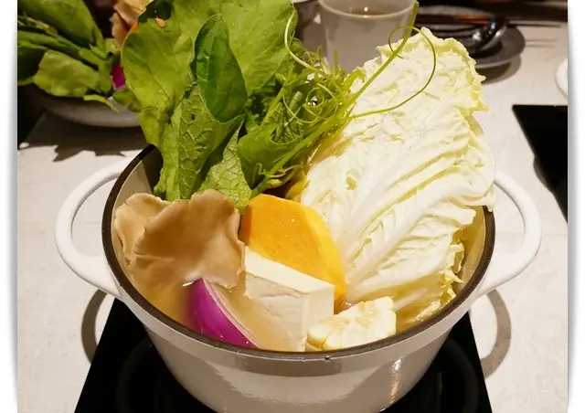 最美的火鍋店，用美鍋吃火鍋!! -「有你真好火鍋沙龍」❤