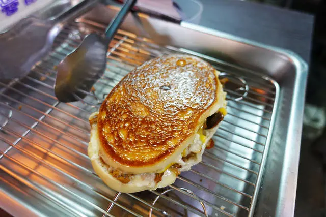 (胖樺食記)捷運公館站超推薦「福嗑Lucky Eat古巴三明治」/平價高CP值大份量熱壓三明治/完整菜單/剛開幕超優惠/帥哥老闆