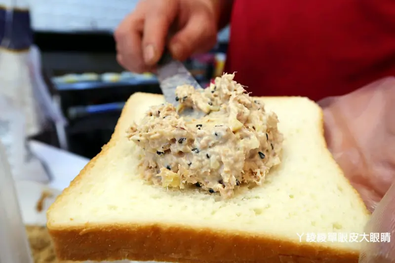 朝司暮想 遠百店，超好吃的鮪魚醬跟原肉肉排吐司！新竹不限金額外送市區！文末抽獎