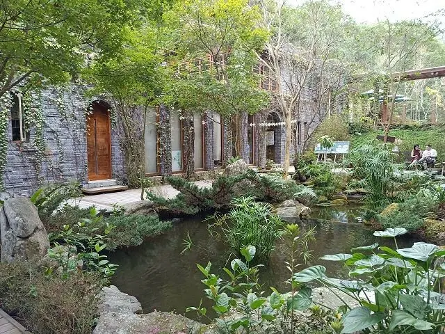 「山那邊·綠葉方舟」~~苗栗三義景觀餐廳．綠意盎然異國風情．讓人彷彿置身世外桃源