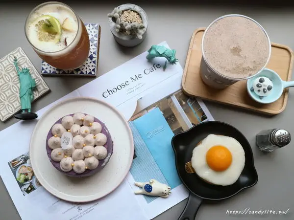台中美食│初米咖啡 Choose Me Cafe&Meals〃一中商圈IG人氣打卡咖啡館，超Q荷包蛋抹茶塔，還有超美油畫戚風蛋糕～              