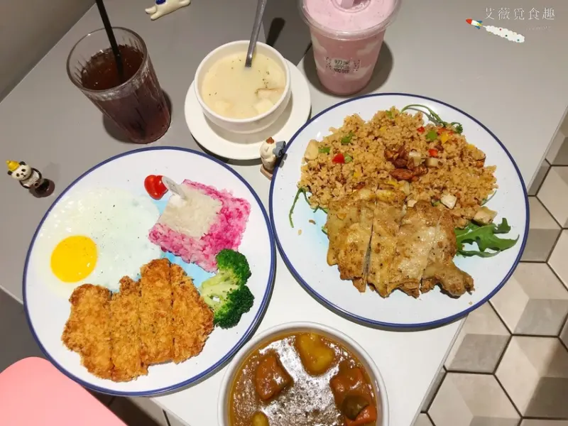 初米咖啡 Choose me Cafe&Meals || 台中一街商圈巷弄IG打卡餐廳，稀有版粉紅富士山豬排飯，沒有運氣可是吃不到喔!