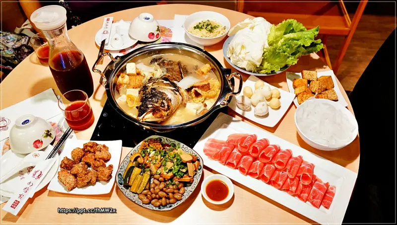 【台北美食】女當家極緻鍋功夫麵／國父紀念館站～進擊的台灣，7種鍋底任你選，火鍋店裡也能吃到牛肉麵／麵食／煨麵／湯品／小菜