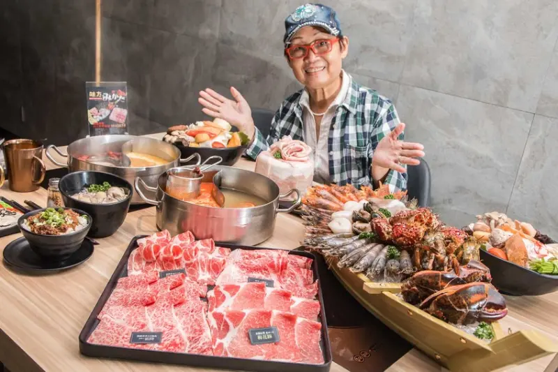 [桃園中壢]千年一遇史上最大優惠！最狂最豪華龍蝦和牛母親節套餐！大魔大滿足鍋物-中壢環北店 - 大手牽小手。玩樂趣