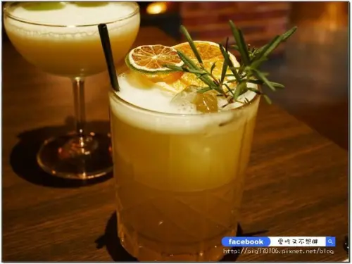 【台北大安忠孝敦化/美食】多種調酒滿足你心情！晚餐宵夜餐點大不同！氣氛之好適合說悄悄話！悄悄話 chinese whispers