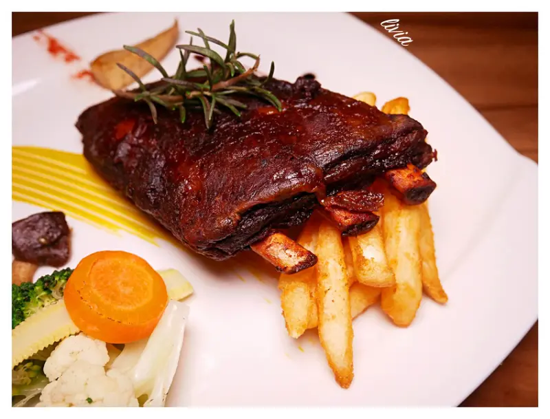 【東區餐酒館】台北大安區 捷運國父紀念館站 Chinese Whispers悄悄話餐酒館 餐點篇│創意美食│異國料理 ❤跟著Livia享受人生❤