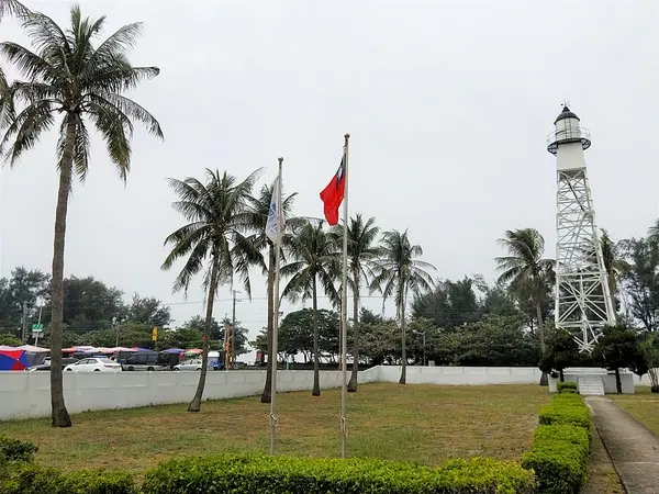 【台南安平景點】交通部航港局安平燈塔~古蹟順遊白色景點        
      