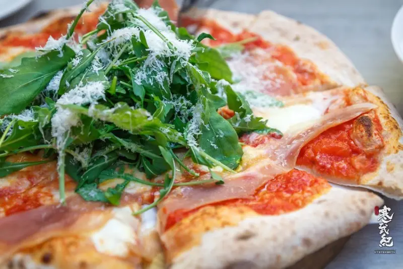 【中肯‧食記】OGGI 歐奇窯烤披薩 天母店‧捷運芝山站｜歐奇義大利認證窯烤披薩‧四人套餐只要1999！