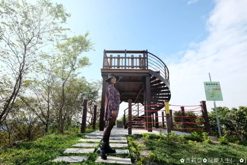 【台中。霧峰區】激推！霧峰秘境觀景台『阿罩霧步道觀景平台』360度全視野觀景台，讓大家一次飽覽中彰投美景，更是欣賞夕陽絕景好地方。