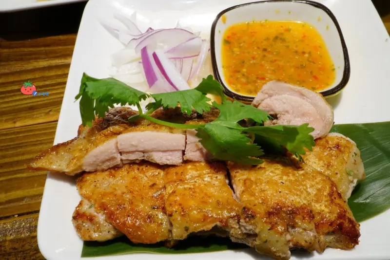 【新莊輔大美食】像薯條一樣的蝦餅 Double泰 一個人就能吃泰式套餐料理 含菜單