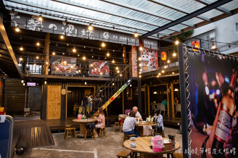 新竹宵夜居酒屋卡桑の酒場，喝酒吃串燒烤物快炒的好地方！營業到凌晨的露天居酒屋 - ㄚ綾綾單眼皮大眼睛