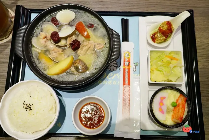 【中和美食】茶自點複合式餐飲 蘋果蛤蜊雞 現點現炒 小火鍋 免費插座/WIFI/免服務費