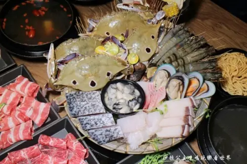 基隆人氣火鍋/涮涮鍋『煮火鍋』人蔘鍋/霜淇淋無限供應/近基隆廟口/夜市