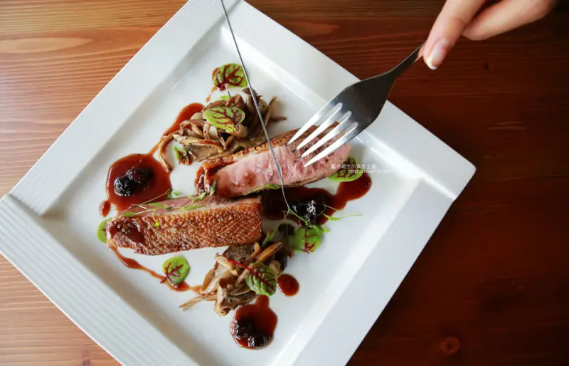 台中西屯│氣息小餐館-逢甲夜市商圈隱藏的美味.味蕾的享受.餐點精緻.用心料理.可包場可客製化服務.慶生聚會就這裡了 - 藍色起士的美食主義