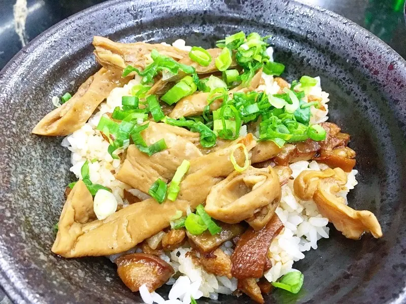 【中和｜景安站】松水境輕食堂＿獨創人氣大腸飯＿關東煮湯頭網羅蔬菜甜味及柴魚香氣令人沉迷