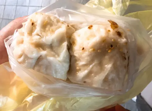 【士林夜市】鍾記原上海生煎包｜士林夜市排隊美食
