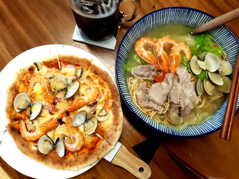 好Der 吃鍋燒麵也可以很文青!!!高雄鹽埕巷弄美食!!!