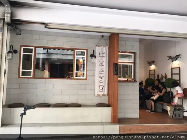 {食在台灣}[高雄] 來「好der」吃平價鍋燒麵披薩-巷弄美食也可以很文青