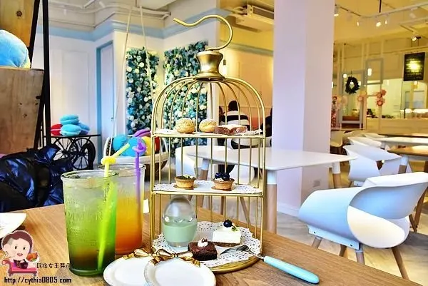 桃園也有鳥籠甜點下午茶啦，裡面還有夢幻大秋千跟花牆，