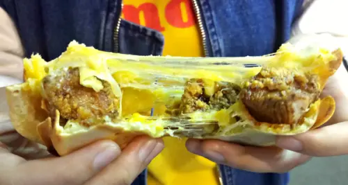 【桃園中壢】頑餅☞超狂起司鹹酥雞車輪餅好吃好肥好邪惡!/中原夜市阿寶檸檬前