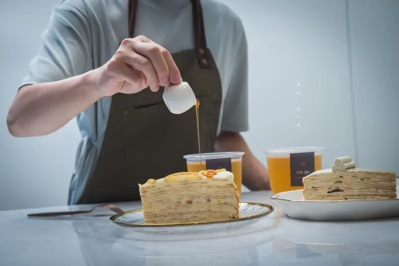 台北｜時飴 Approprié千層蛋糕｜11/16開始千層蛋糕提供內用空間跟現場購買囉～｜赤峰街美食推薦 @麥仔の生活日記