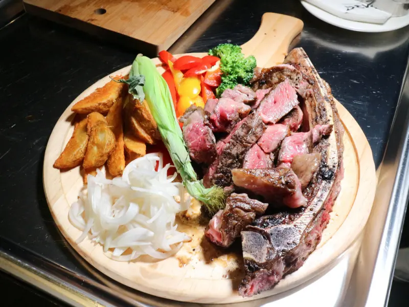 (永春站/象山站)信義區新開幕夜餐館-Shark Show House/中式創意料理 新加坡道地美食/各式創意調酒/限定表演