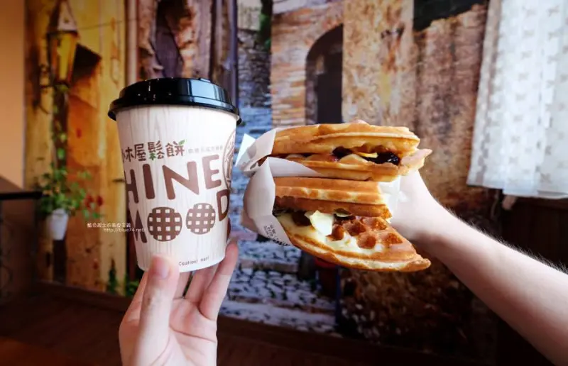 台中西屯│小木屋鬆餅中科店-新竹小木屋鬆餅進駐台中中科及豐原.甜鹹口味都有.下午茶點心都適合 - 藍色起士的美食主義