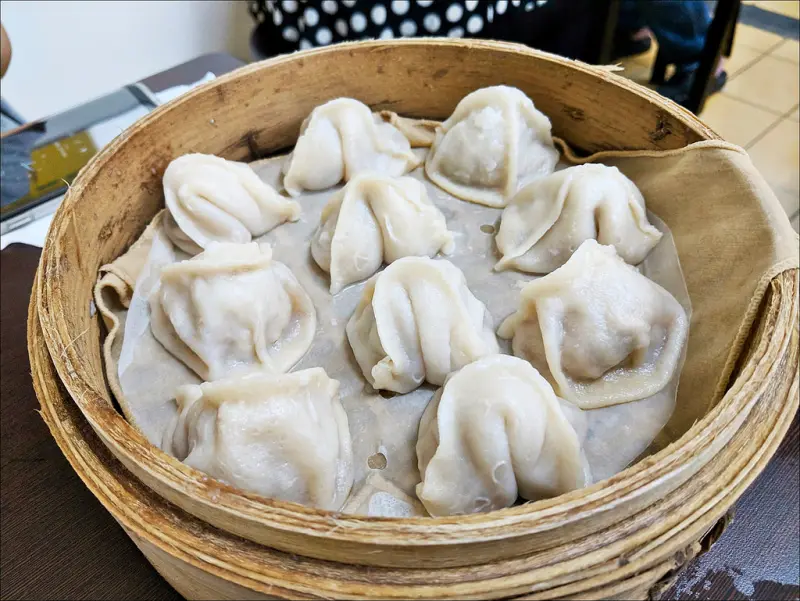 [台中] 品香麵食館 台中蒸餃炒飯推薦 價位不貴份量大附近學生很喜歡