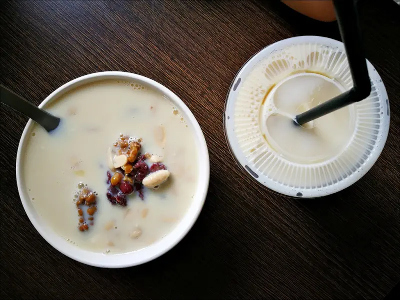 [台中] 張記豆花國 台中豆花推薦 豆花綿密好吃加豆漿滿滿的豆香味