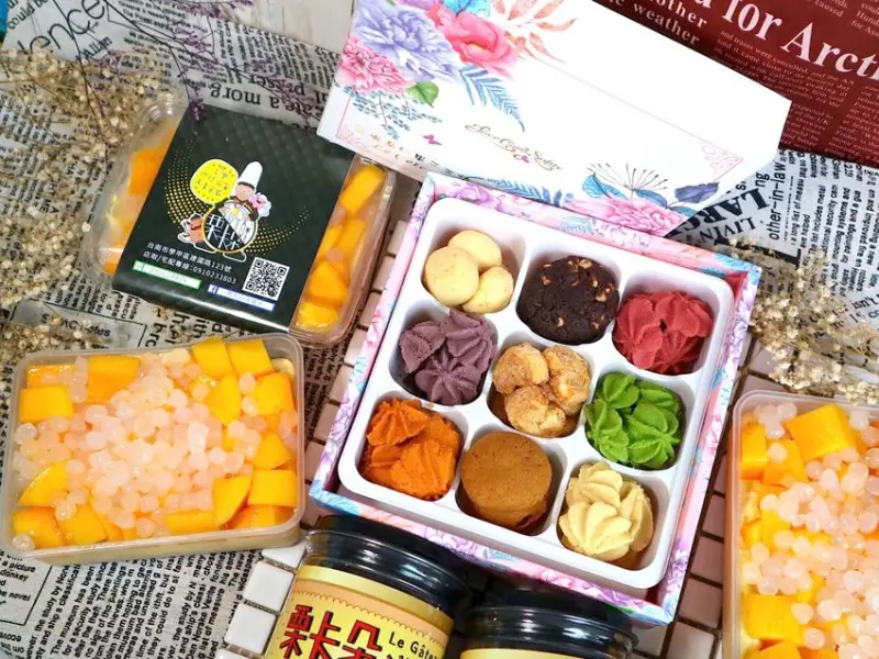 栗卡朵洋菓子工坊 Le Gateau：來自五星主廚的手作甜點，芒果叭啵寶盒讓你吃到滿滿的香甜芒果滋味，買一送一優惠免運中/法式經典巧克力蛋糕，72％法芙娜莊園巧克力製作，甘韻不甜膩｜全台宅配.辦公室團