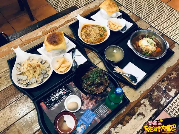 台中大遠百美食義大利麵》義品院菜單價位大公開！平價好吃有誠意選擇多樣化的義式餐廳～台中新光三越必吃美食小吃餐廳推薦。