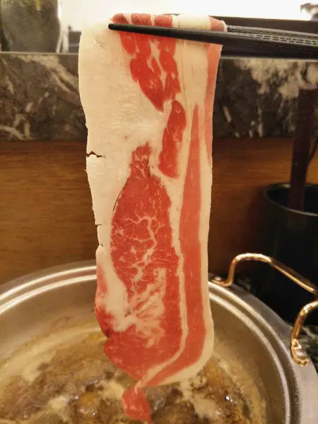 【巢鍋】壽喜燒吃到飽｜五百有找｜新北板橋耶誕城