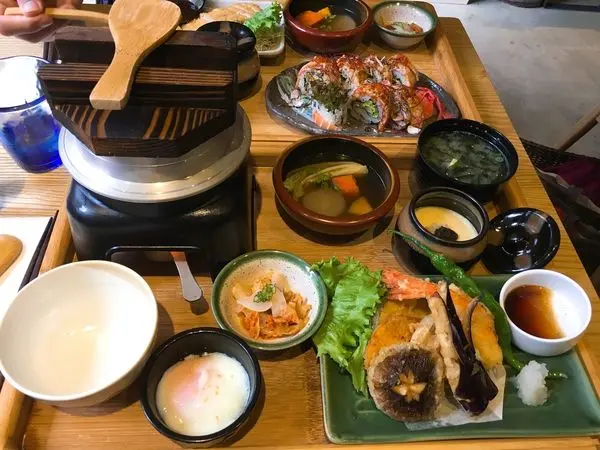 竹北高鐵商圈(近美華泰) 好旬日食 日式料理 斑馬飲食集團~特色日式好滋味