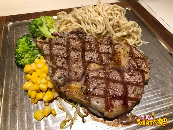 【台中西區美食赤鬼牛排搬家文】赤鬼牛排(台灣大道店)菜單價位大公開！快來朝聖~超人氣赤鬼牛排搬家了～台灣大道公益路必吃美食小吃餐廳推薦。