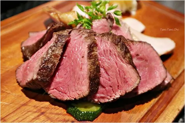 [台北大安]osteria-Rossa-紅點熟成肉餐廳|乾式熟成香草豬里肌5oz、乾式熟成美國頂級牛後腿5oz、蒙扎燉飯、冷肉拼盤雙人份(近捷運忠孝敦化站)