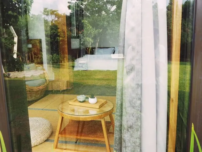 新北住宿 ▎幸福山行民宿│住在森林中的絕美玻璃屋，理想中恬靜生活。[大花說]