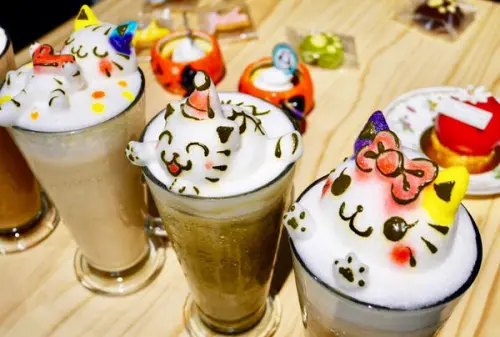 | Taiwan Taichung 台灣 台中 西屯區☻ 咕嚕貓3D立體拉花 台中禮客市政店 | 台中親子推薦 （臺中午茶生活節). 臺中午茶拾光. 超萌招財貓