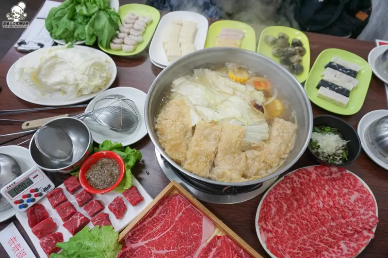 世界級牛肉就在庶民美食火鍋新新園，日本和牛、美國安格斯等頂級牛肉通吃 - 跟著尼力吃喝玩樂＆親子生活