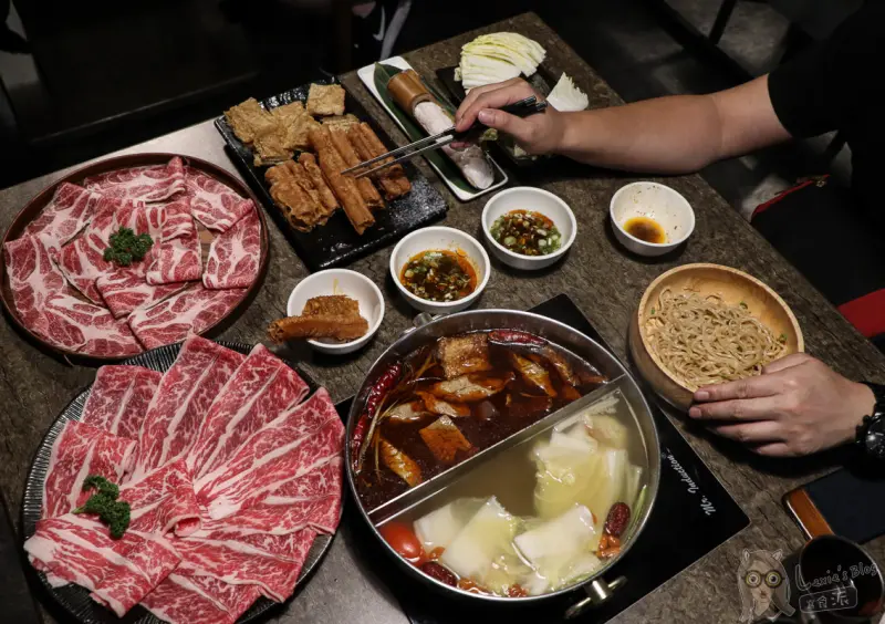 東區麻辣火鍋》老鼎旺川味鍋物，道道好吃的老牌火鍋二代店 - Lexies Blog，寫食派