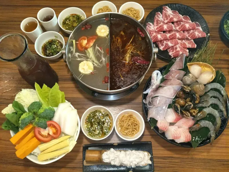 ""台北大安區知名人氣鍋物激賞推薦""老鼎旺 川味鍋物 (仁愛總店) 麻辣鍋~ 名不虛傳的賞味好吃麻辣鍋與Cold Stone冰淇淋吃到飽^^ 試過一次就會成為