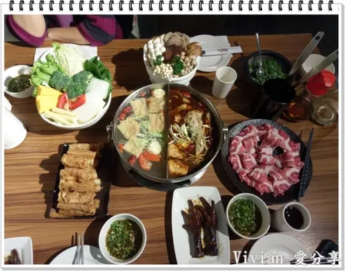 老鼎旺川味鍋物~吃麻辣鍋配滷雞腳~啵棒!