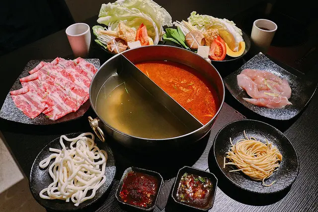 【松山菸廠】Fujiflower shabu-shabu｜於花草叢林中享受暖心鍋物＊