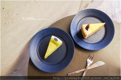 ✿台南✿ 號稱LV級的千層蛋糕？！實際上名過其實了 蛋糕乾口太甜膩不值那價錢 還是乖乖吃LADY M就好 ➜ 深藍咖啡館(旗艦店)